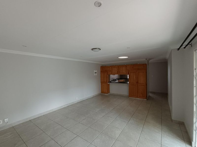 HENNOPSPARK - 3 BEDROOM 2 BATHROOM FULL TITLE HOUSE - Photo 6