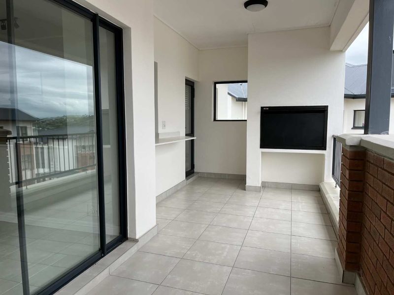 Modern Top-Floor 2-Bedroom Apartment To Rent in a Popular Balwin Estate - Photo 4