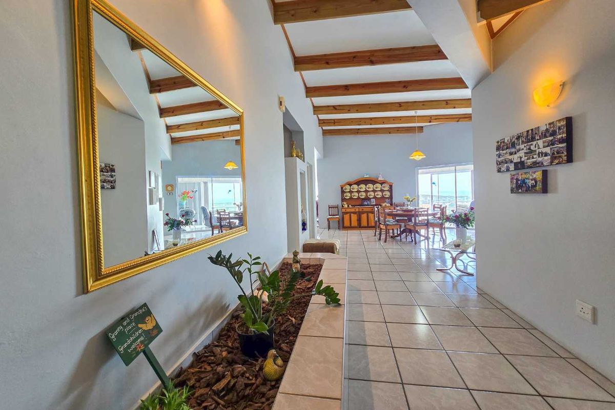 Exceptional coastal living with River and Sea Views – Stilbaai- Wes. - Photo 3