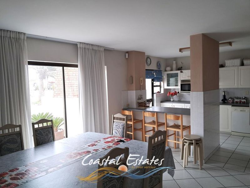 Charming 4-Bedroom Townhouse in Central Swakopmund - Photo 8