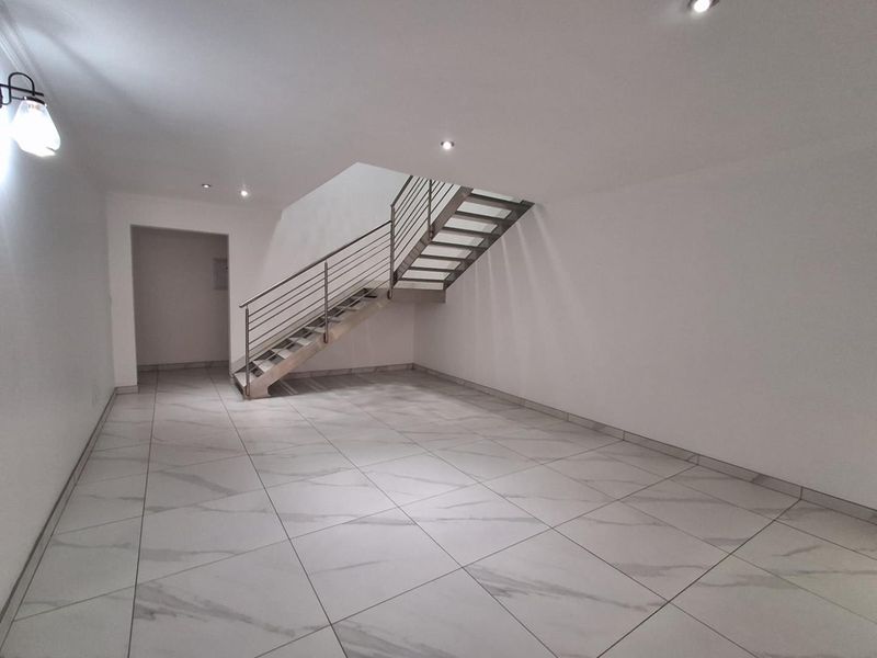 MANSION IN THE ELITE PART OF BASSONIA - Photo 9