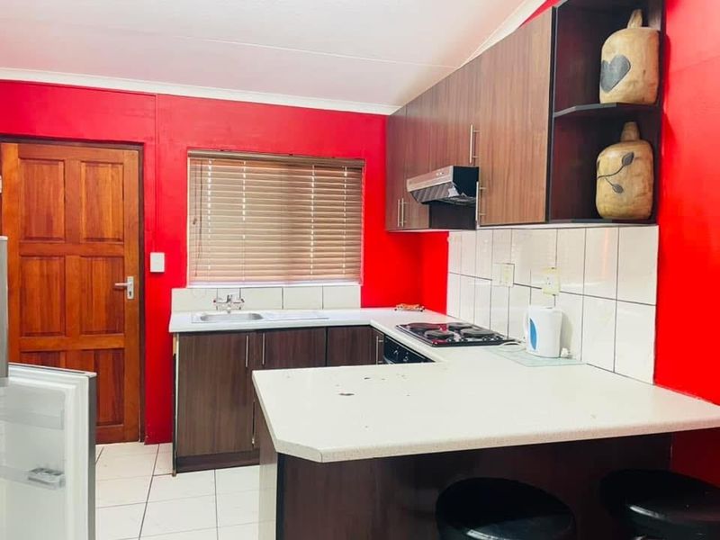 Furnished Guesthouse for sale in Walvisbay, Narraville - Photo 7