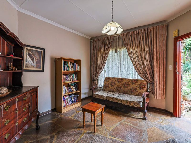 Spacious 4 Bedroom Family Home on Expansive Stand - Photo 4