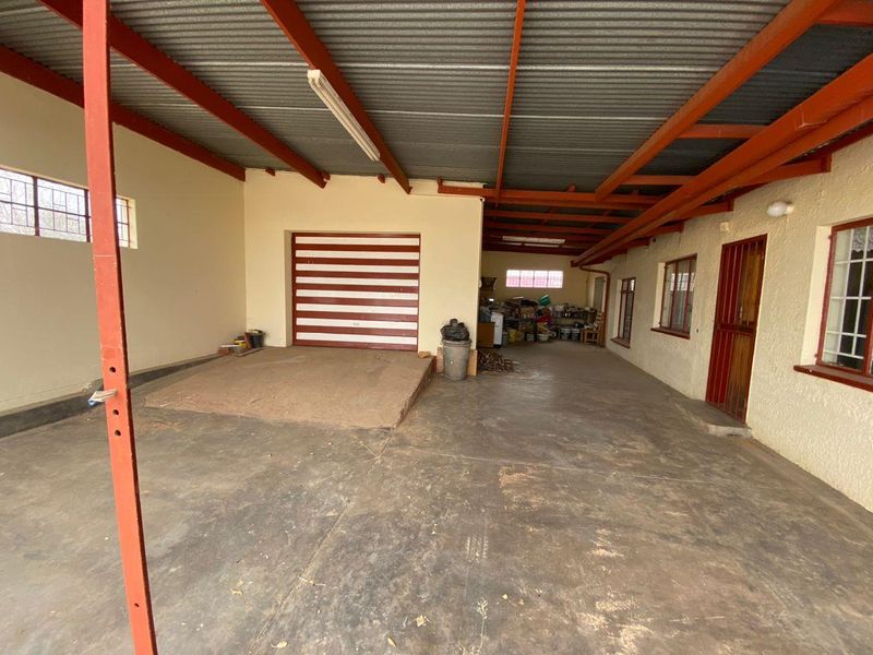 Embrace yourself with this preloved family home - Photo 4