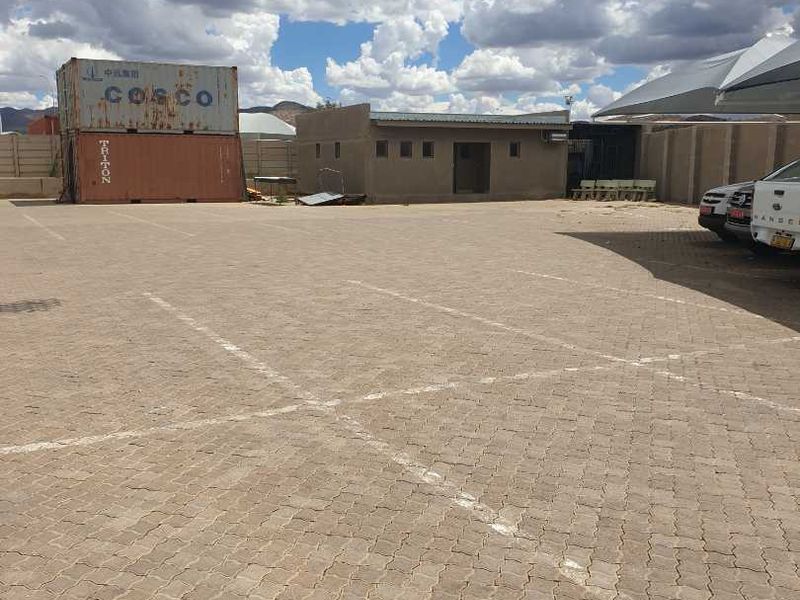 NEAT LINK FRIENDLY WAREHOUSE TO LET - Photo 7