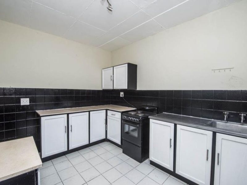 Duplex ultimate in luxury Living in Townsview!!! - Photo 4