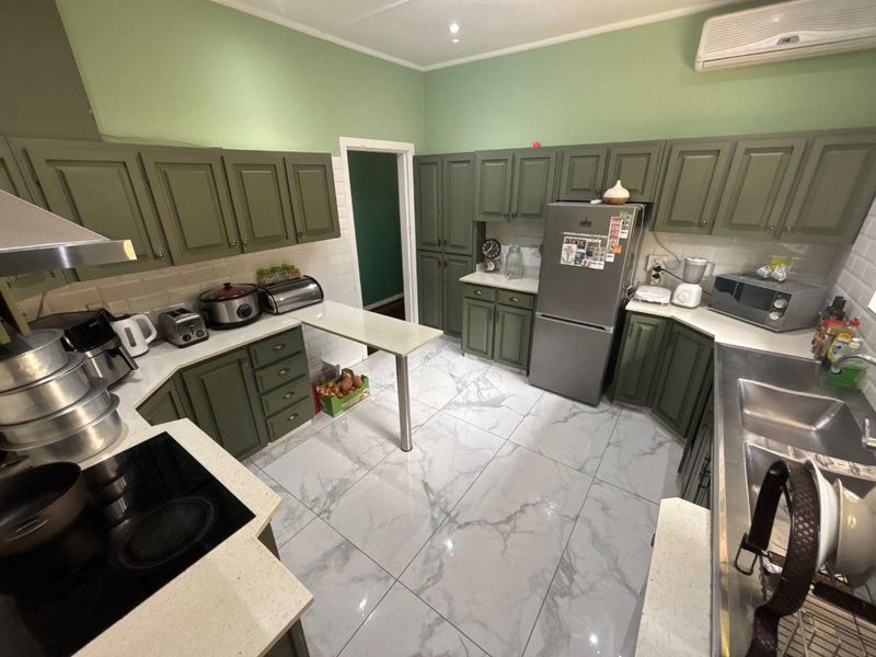5 Bedroom Family home for Sale in Westville - Photo 8