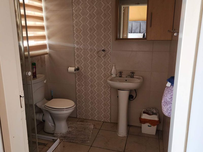 Platinum Village: Perfect Home for Families on the Go! Closer to Impala and Sibanye Mines - Photo 7