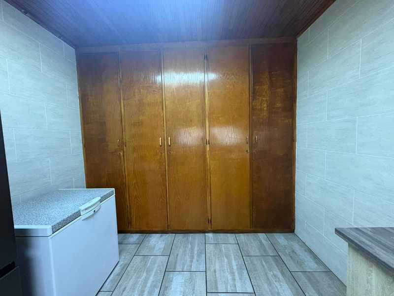 Immaculate Family Home with Exceptional Features & Dream Backyard - Photo 9