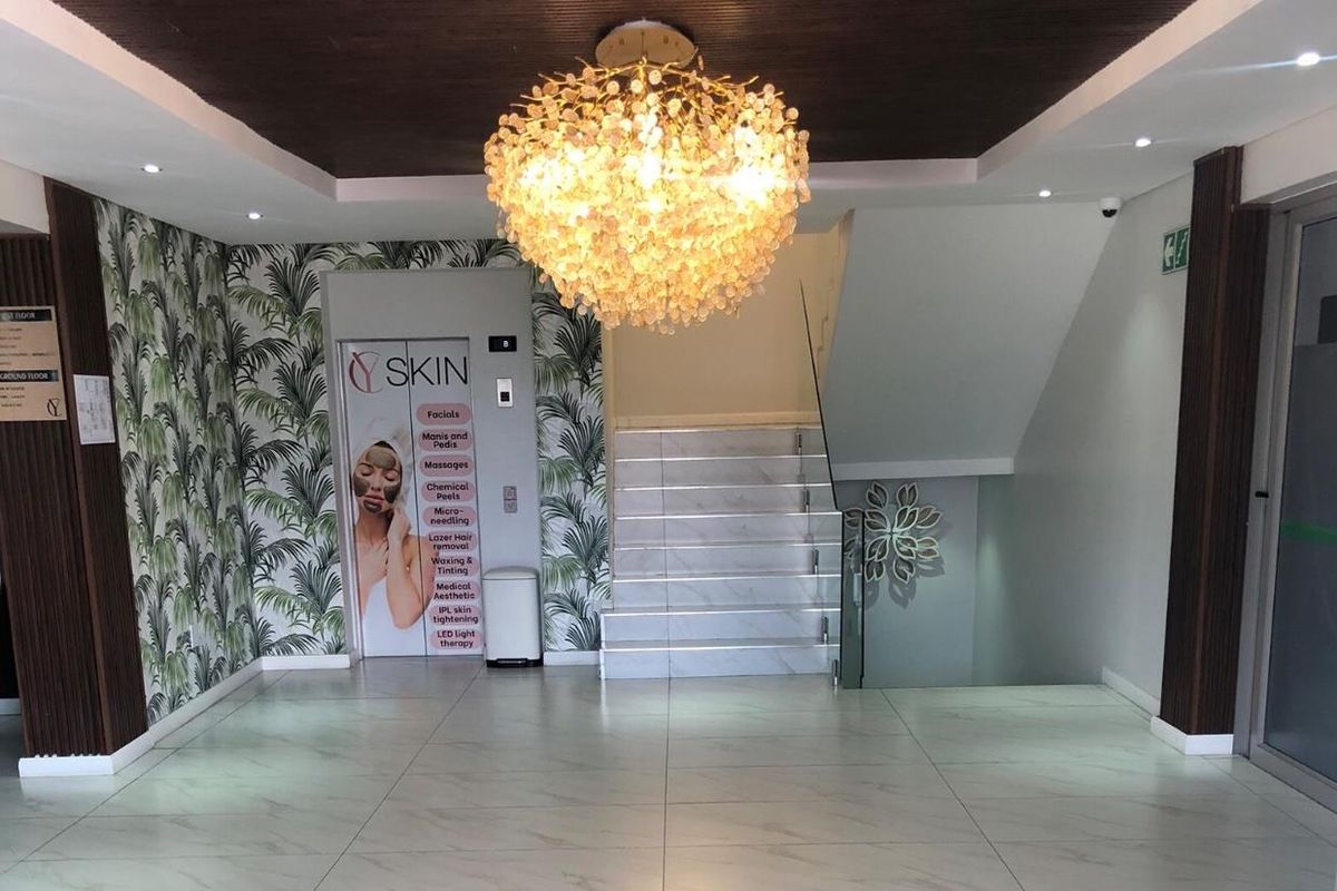 Medical Centre suite to rent - Photo 2