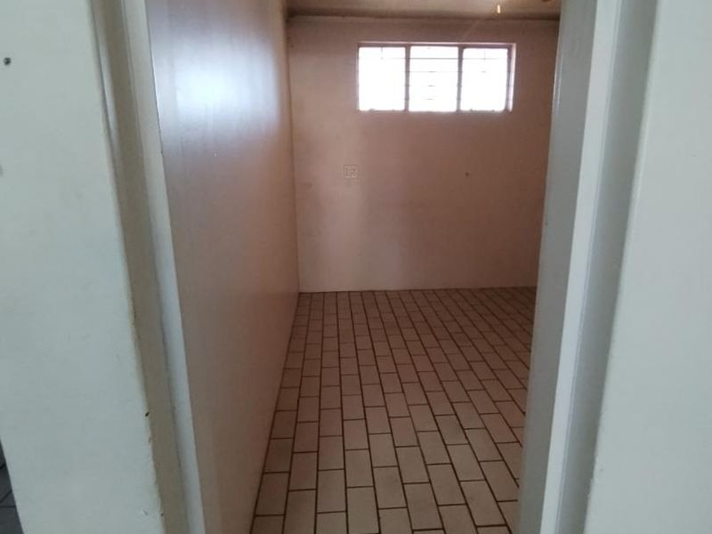 Shop to Let Doringkloof Sonja street - Photo 3