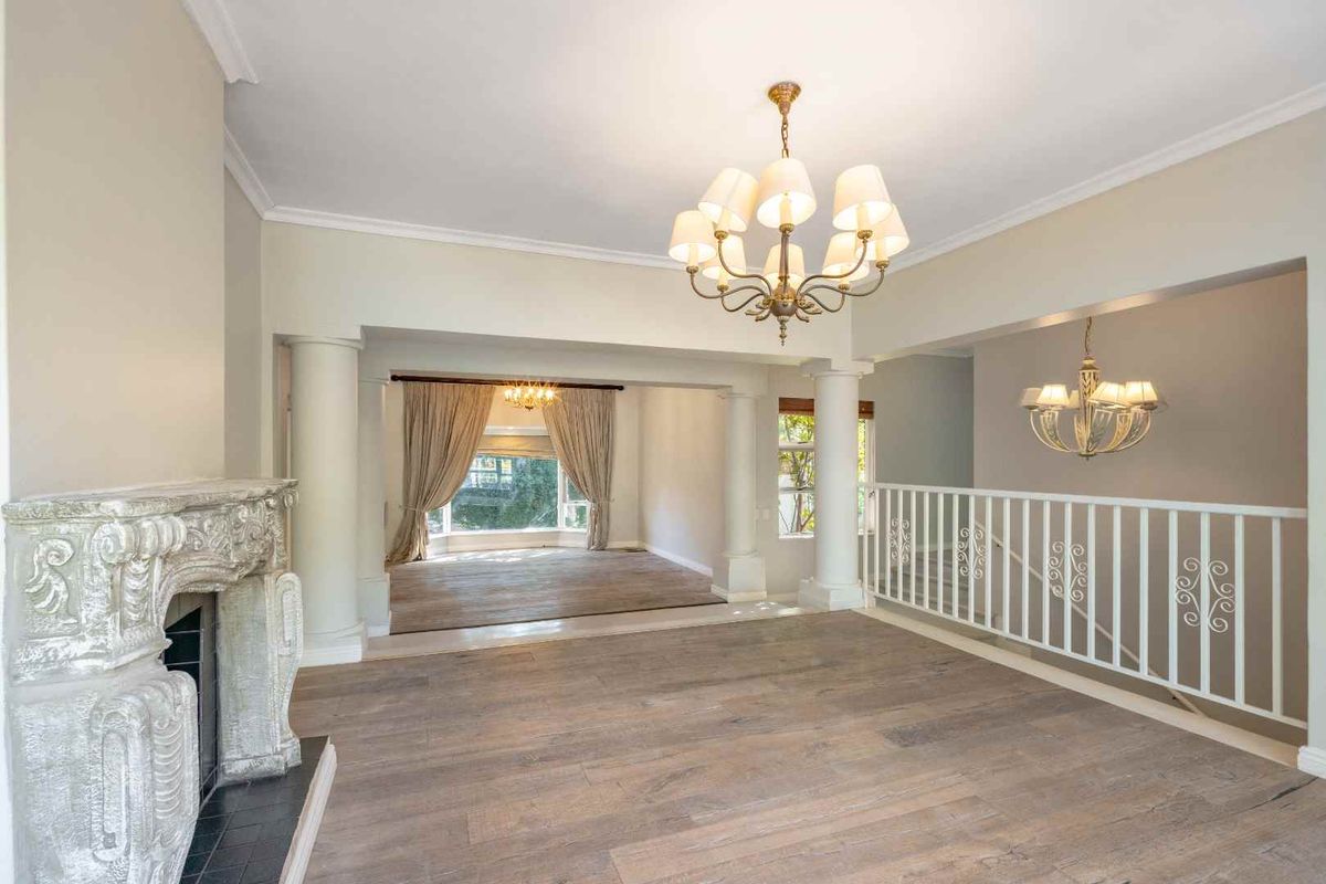 Exquisite Multi-Level Living in Dainfern Golf Estate ​4 Bedrooms | 4 Bathrooms | Triple Garage + Wine Cellar - Photo 3