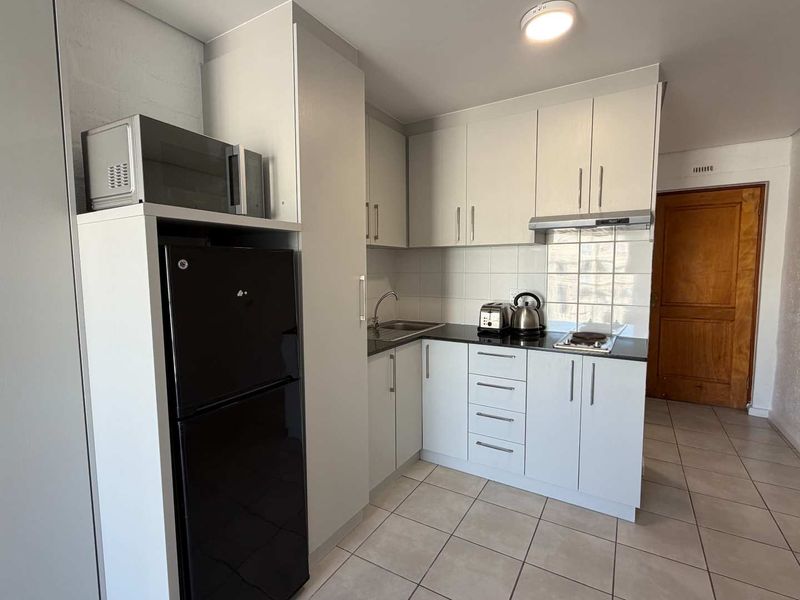 Bachelor Unit to Rent Close to Stellenbosch University - Photo 1