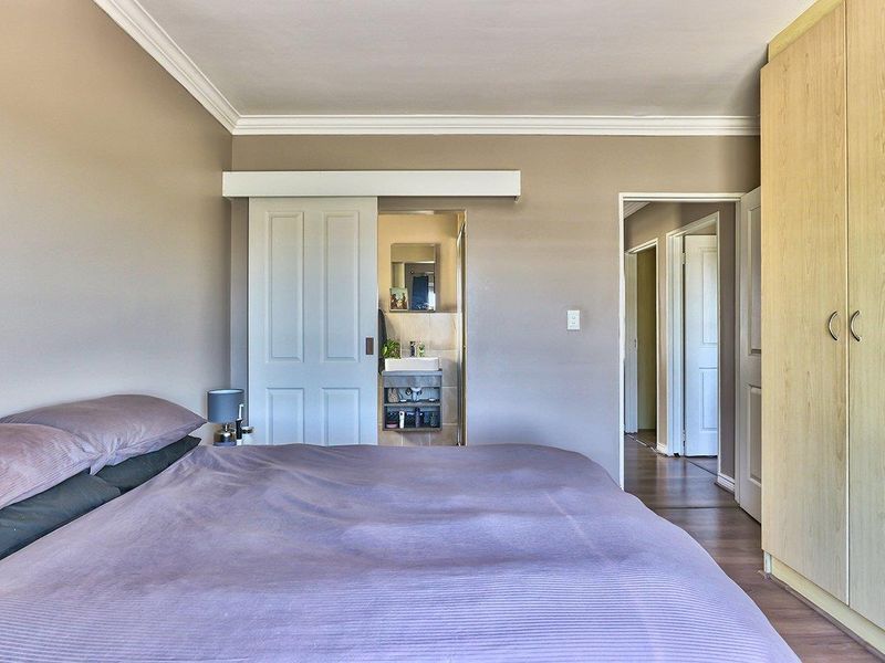 Royal Ascot: Well Located Townhouse Close to Beaches, Schools and Shopping - Photo 10