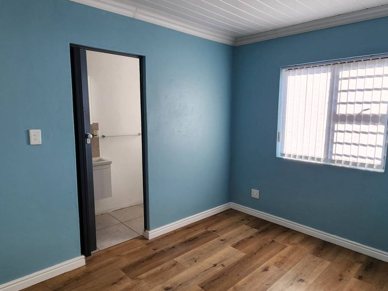 Awesome Apartment now available. - Photo 4
