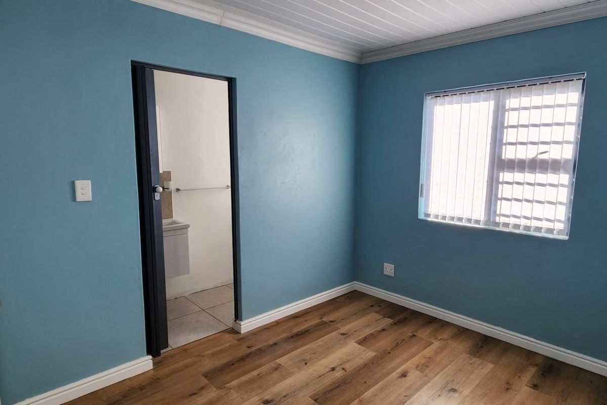 Awesome Apartment now available. - Photo 4