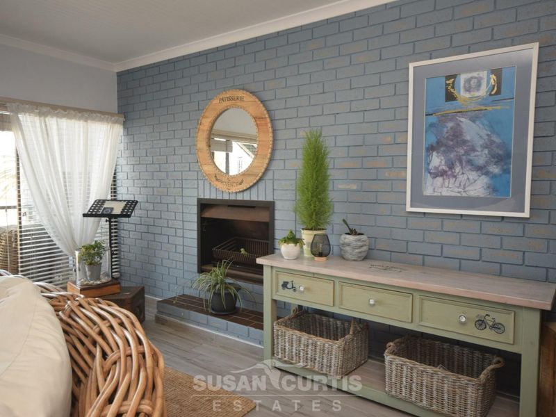 BEACHFRONT HOUSE FOR SALE IN VINETA, SWAKOPMUND - Photo 3