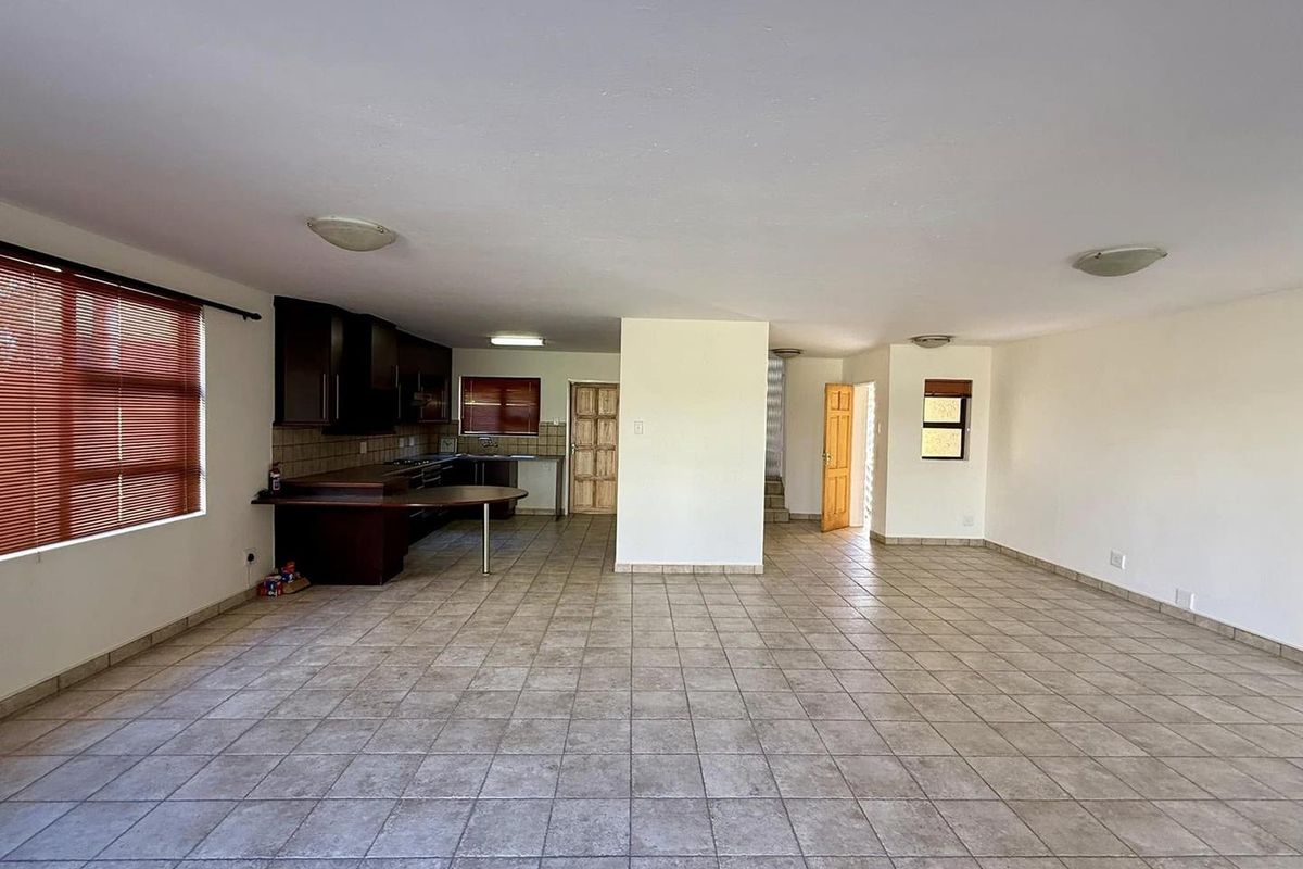 3 Bedroom Townhouse TO LET in Windhoek Country Club Golf Estate - Photo 3