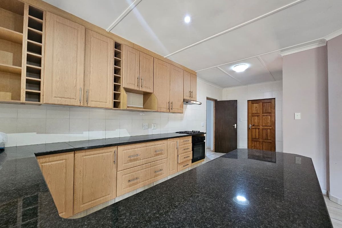 Four-Bedroom Family Home with Pool and Braai in Arboretum - Photo 2