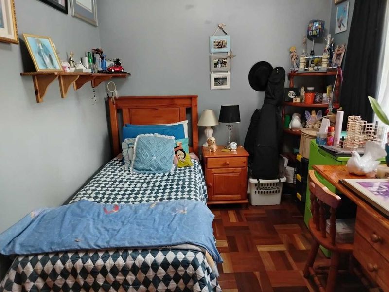 Charming Family Home in Wychwood â?? Endless Potential - Photo 9