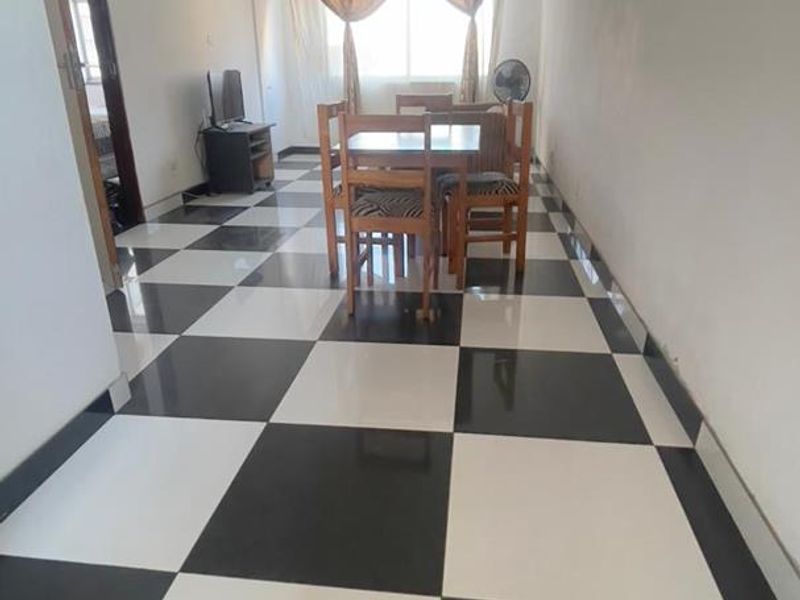 Charming 1.5 Bedroom Apartment with Modern Amenities and Convenient Location - Photo 4