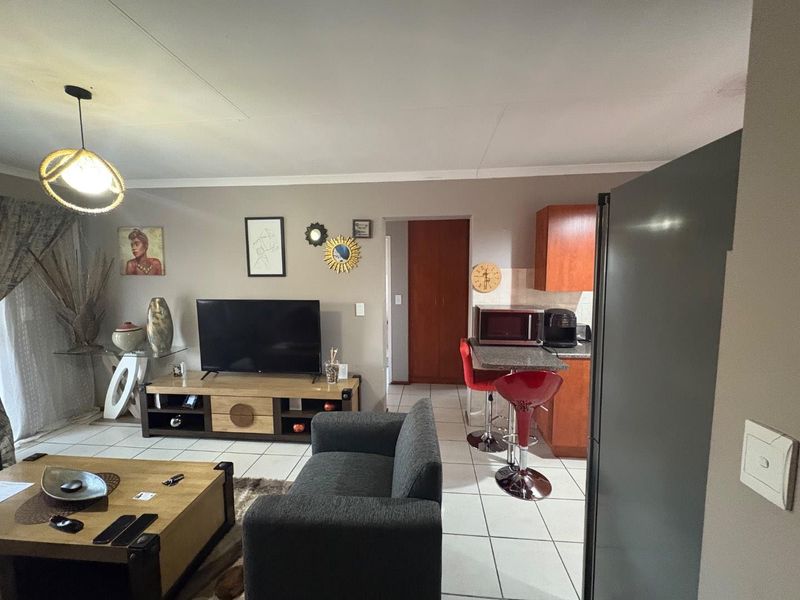 2 Bedroom Home in Parklands Estate - Photo 7