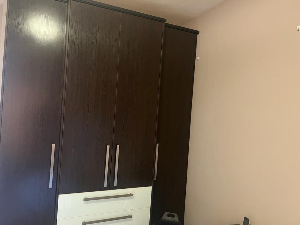 En-suite bathroom on first floor