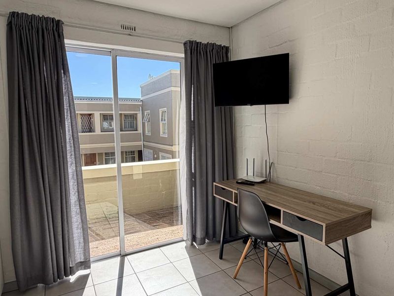 Bachelor Unit to Rent Close to Stellenbosch University - Photo 4