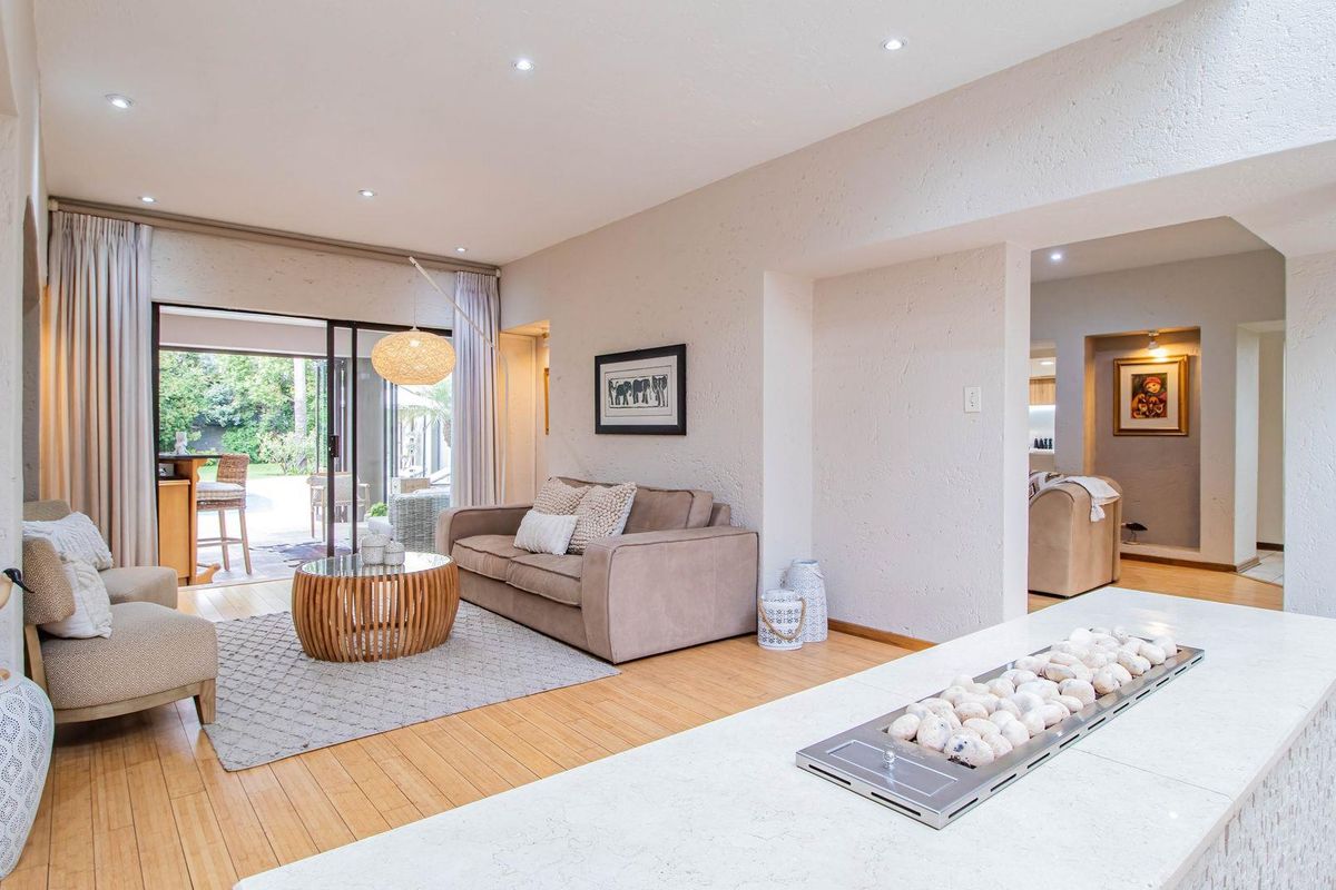 Modern Comfort Meets Timeless Elegance! - Photo 5