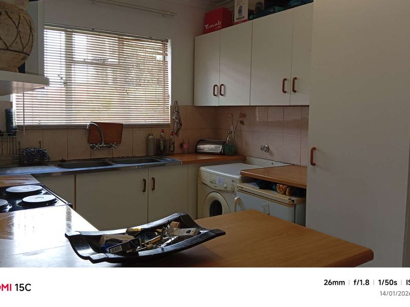 Three Bedroom Corner Townhouse with Garden & Braai - Photo 4