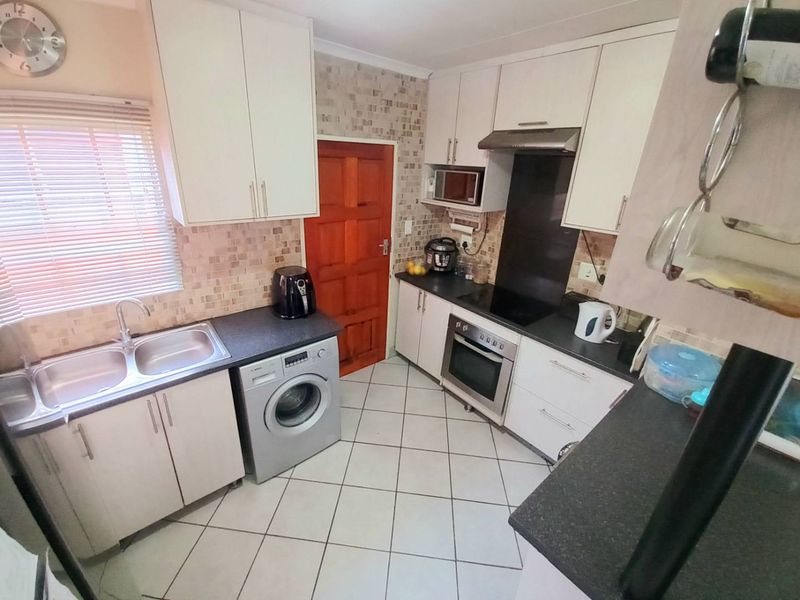 Two Bedrooms house for sale in Kirkney - Photo 6
