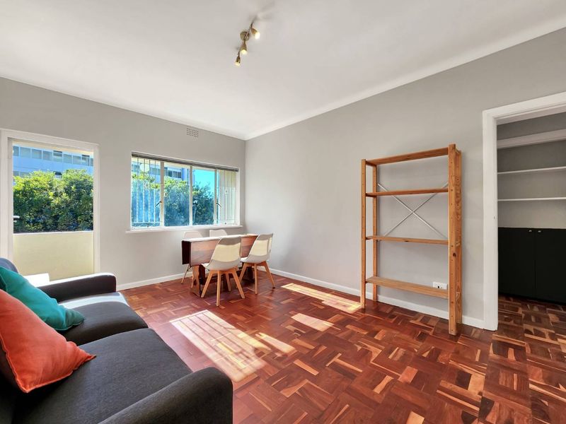 Fabulous flat just off Kloof Street - Photo 5