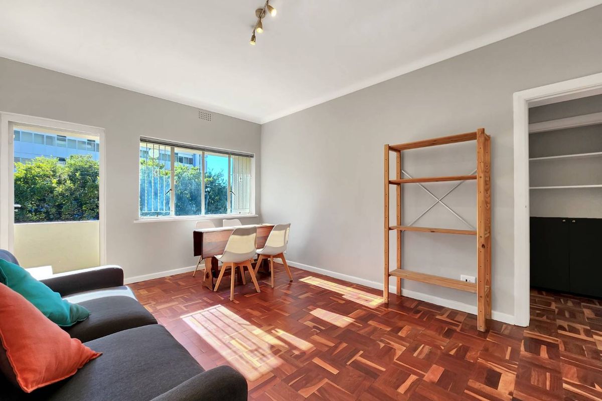 Fabulous flat just off Kloof Street - Photo 5