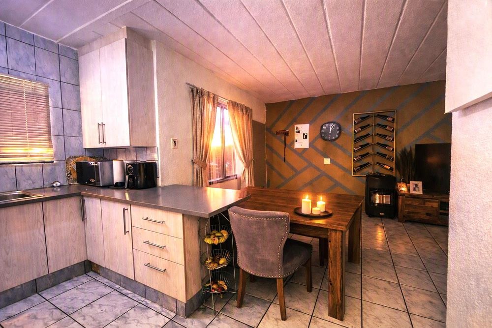 Cozy ambiance of the Dining room area