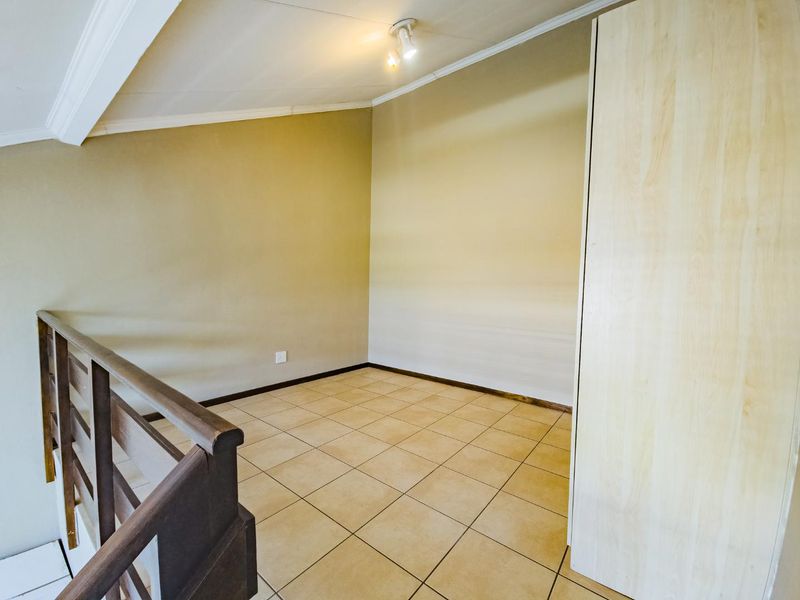 1 Bedroom Apartment available in Hillcrest/Hatfield - Photo 8