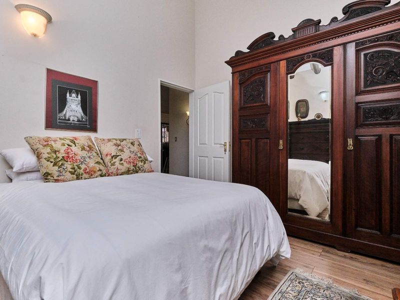 Stylish townhouse living. - Photo 9