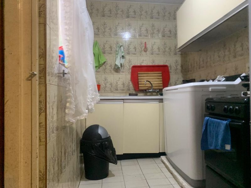 **Charming 3-Bedroom Apartment for Sale in Townview** - Photo 5