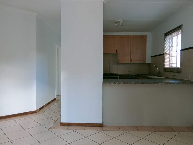 Spacious Top Corner Unit For Sale - Photo 4