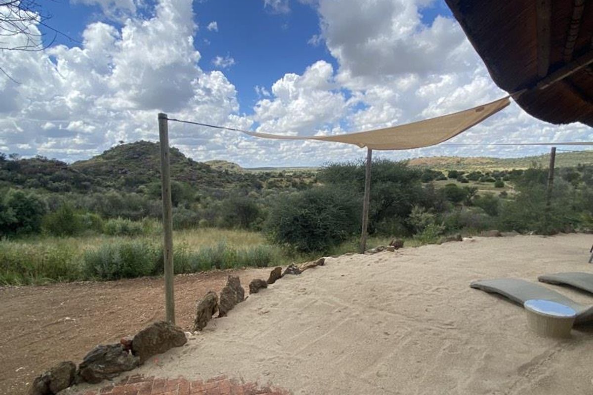 Luxurious Game Lodge & Wilderness Estate – 3,000 Hectares, 89 km from Windhoek, en route to Gobabis Namibia - Photo 4