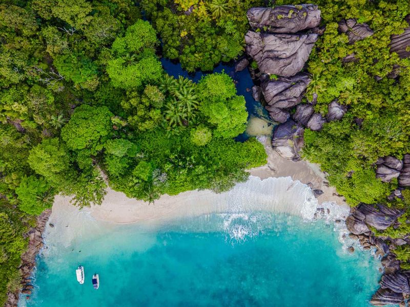 LARGE SCALE TOURISM DEVELOPMENT OPPORTUNITY PRASLIN - Photo 5