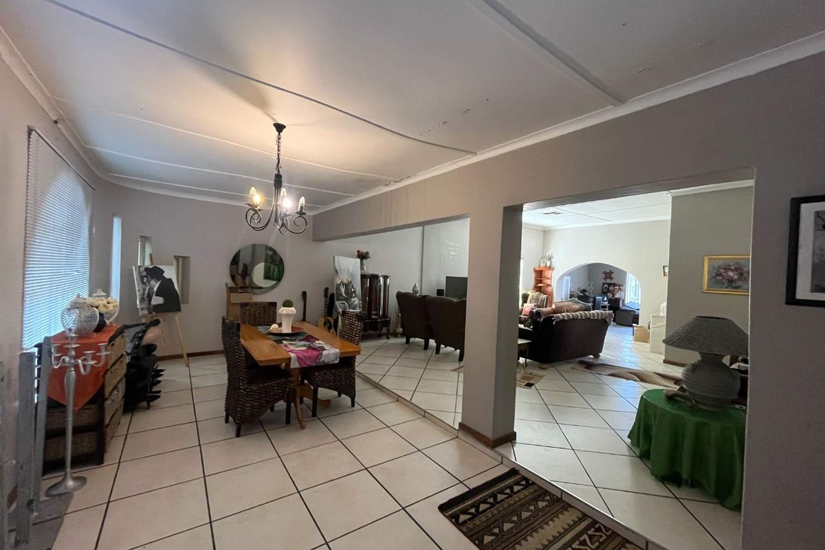 Spacious 3-Bedroom Family Home - Photo 2