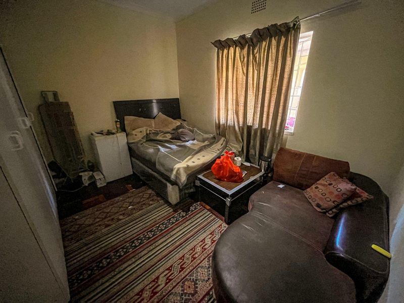 Rosettenville Extension, 3 Bedroom house with flatlet - Photo 5