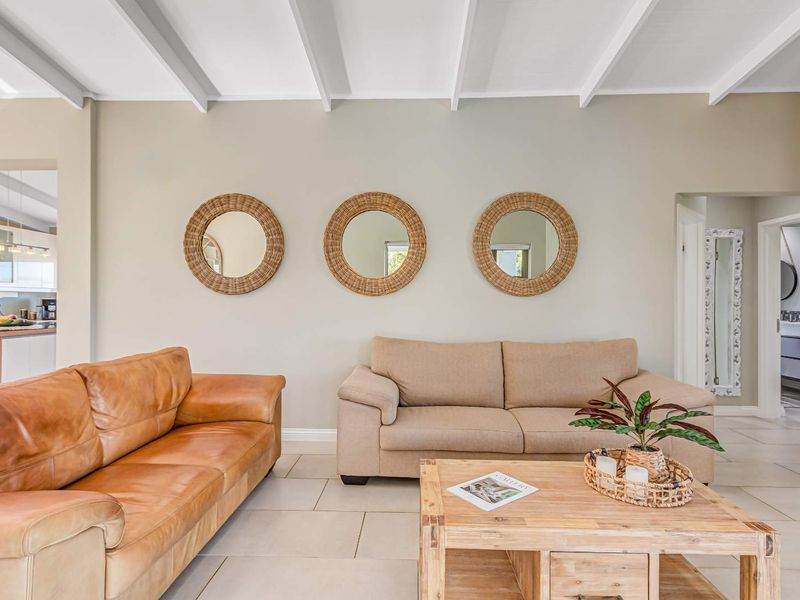 Modern Comfort Meets Untamed Nature in Brenton-on-Sea - Photo 3