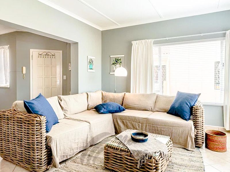 Fully Furnsihed Apartment to Rent in Swakopmund - Photo 7