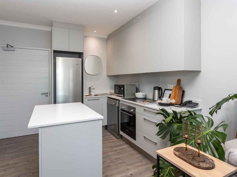 Retirement unit for over 65's - Val de Vie Evergreen Luxury Suites set in the heart of the safest estate in Africa - Photo 7