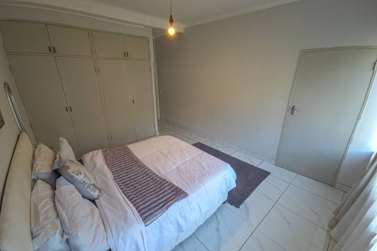1.5 Bedroom Apartment Available in Waverley - Photo 5