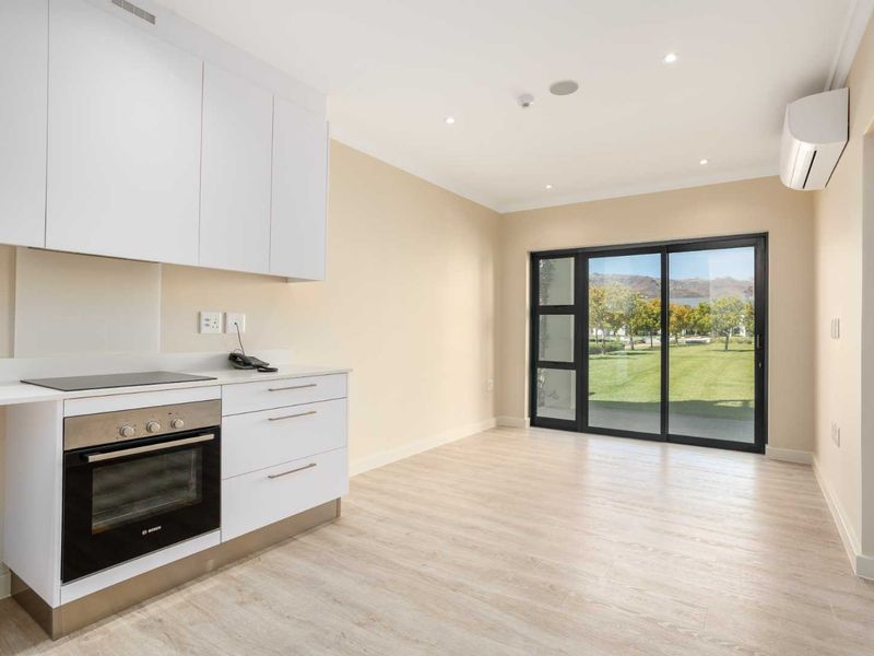 Secure and Stylish One-Bedroom Val de Vie Evergreen Luxury Suite with Mountain Views to Rent - Photo 2