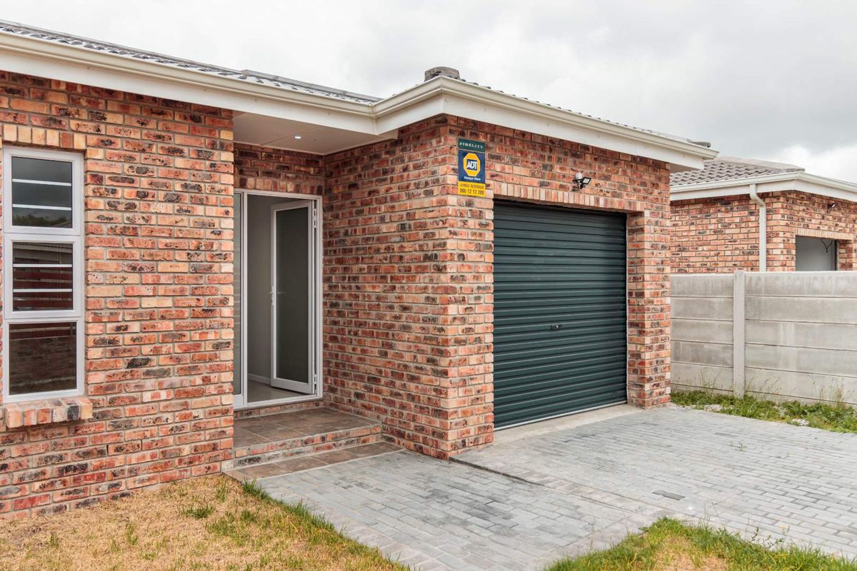 Fairview Modern Facebrick Newly Built Property - Photo 5