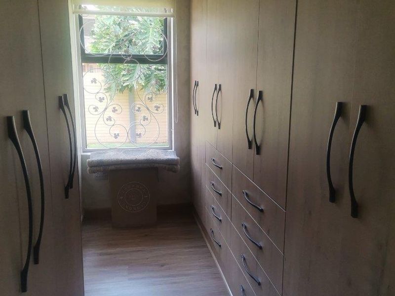 3 Bedroom House For Sale in Vanderbijlpark SE7 - Photo 4