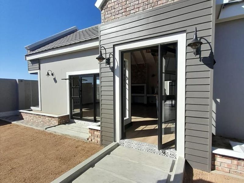 Luxury Coastal Living Family Home N$ 5 950 000.00 - Photo 2